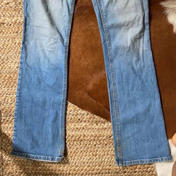Joe’s Jeans Light Wash, size 26 - Picture 2 of 11